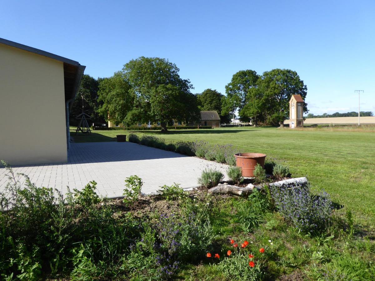 Ferienhaus Gut Rattelvitz Insel Ruegen Gingst Exterior photo